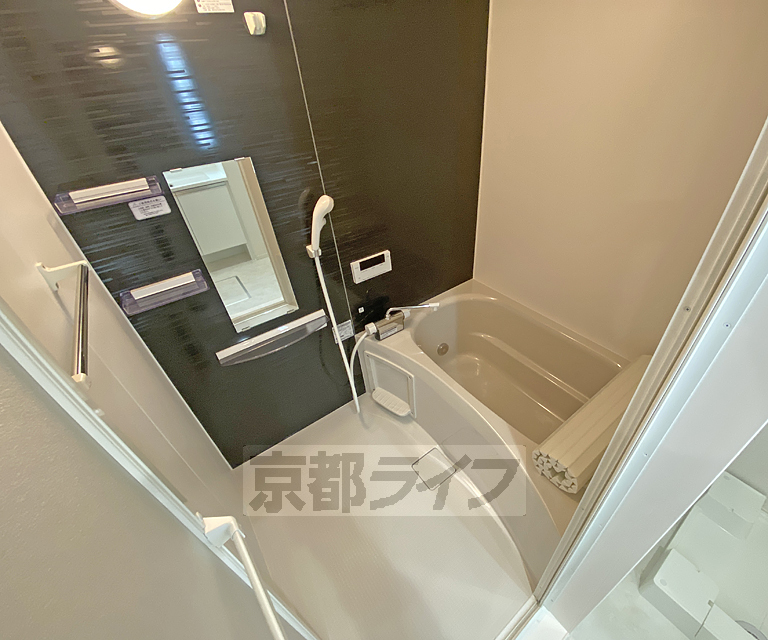 バス・シャワールーム　浴室乾燥機付きの物件です