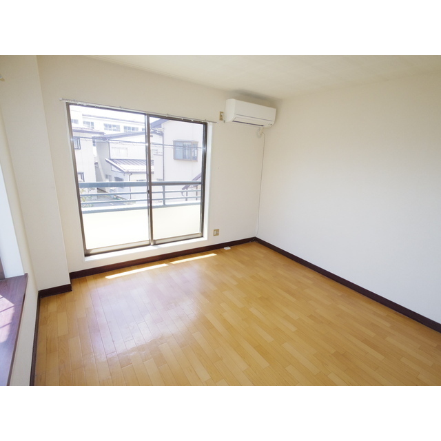 居室・リビング　２０１号室の写真です