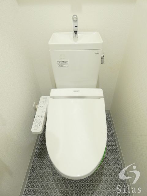 トイレ　反転タイプ