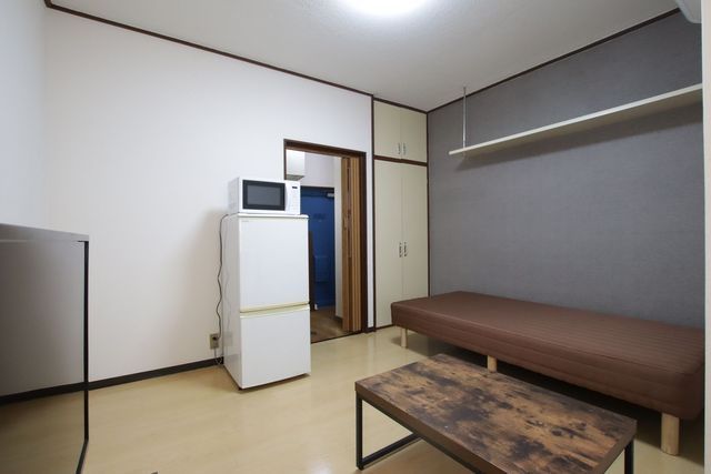 居室・リビング　家具家電付き☆