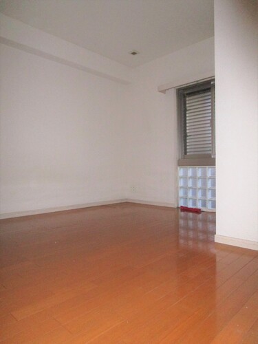 その他部屋・スペース　洋室（２）約6.1畳（前回募集時／2020年5月撮影）