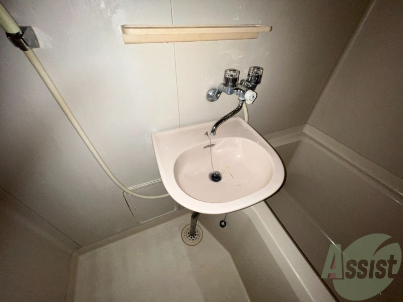 洗面設備　洗面台はバスルームの横に付いていましたよ～