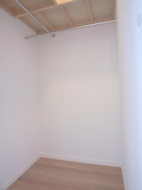 収納　現状優先。