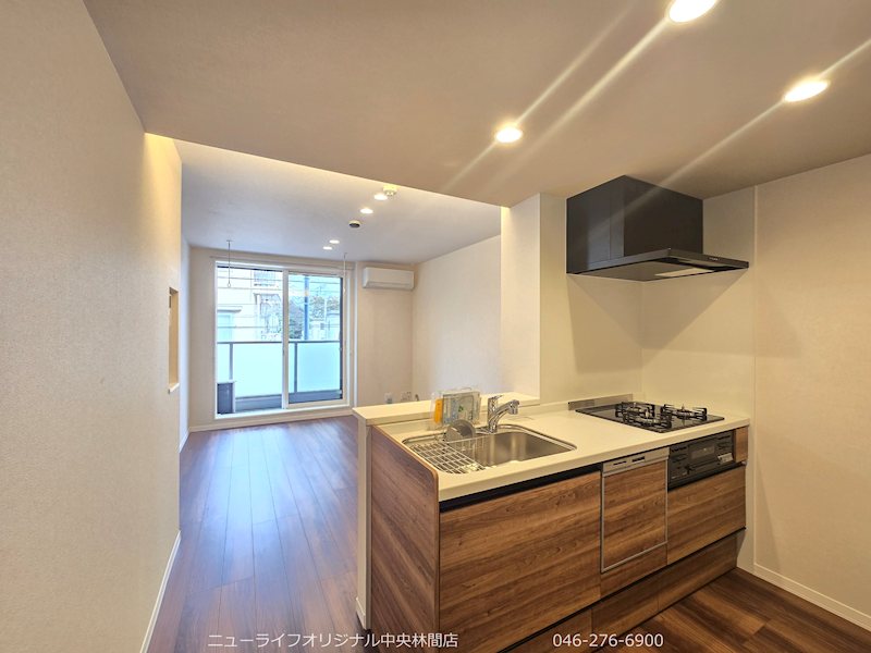 居室・リビング　12.1帖のLDKです。