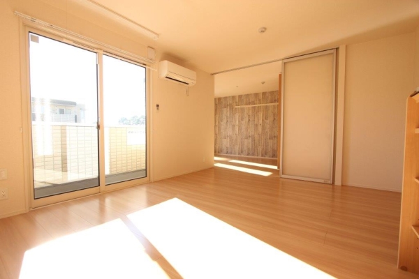 居室・リビング　日あたり良好、団らんスペース