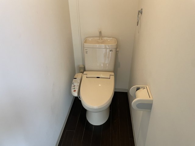 白国弘友ハイツのトイレ写真