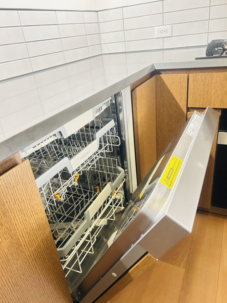キッチン　ミーレ社製食洗機