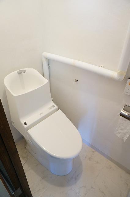 トイレ　トイレ