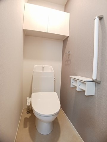 トイレ　ゆったりとした空間のトイレです