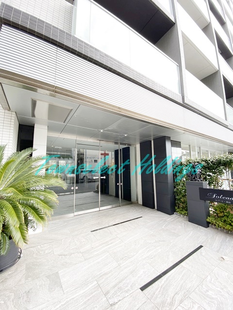 エントランス　清潔感のあるエントランスです♪