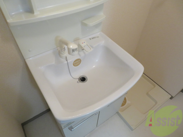 洗面設備　洗面台は独立していて使いやすそうです。