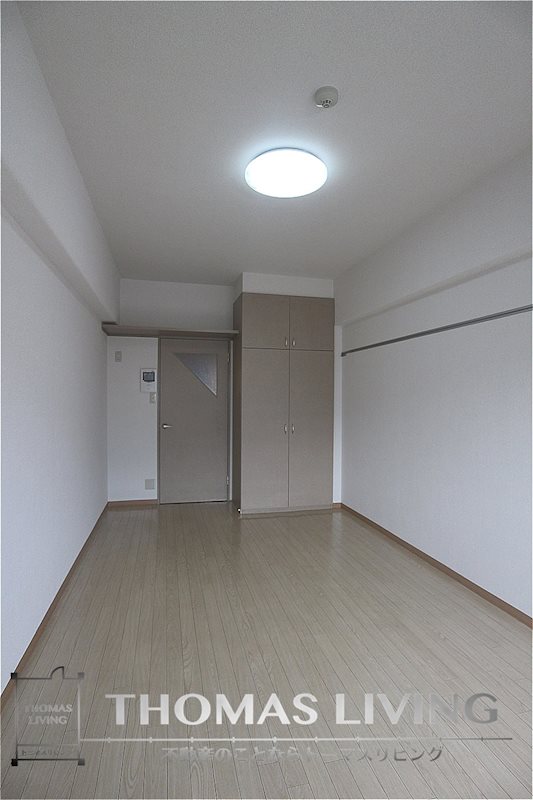その他部屋・スペース　階数によって建具などの色味が異なる場合があります。