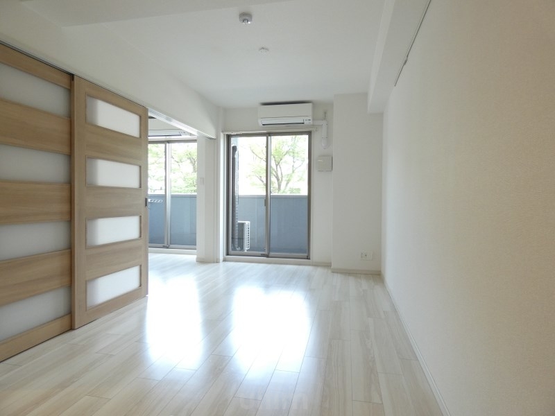 居室・リビング　別の部屋の写真