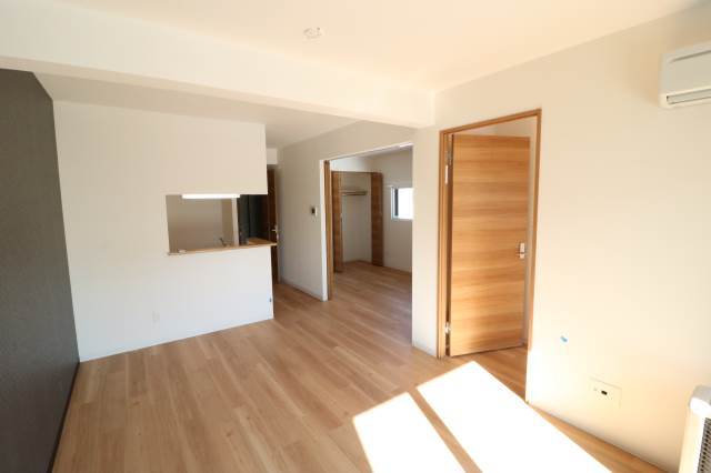 居室・リビング　日当たり良好♪