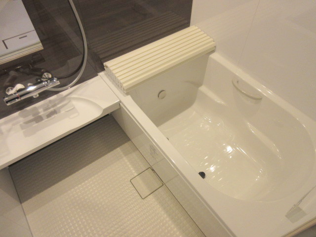 バス・シャワールーム　★広々バスルーム★