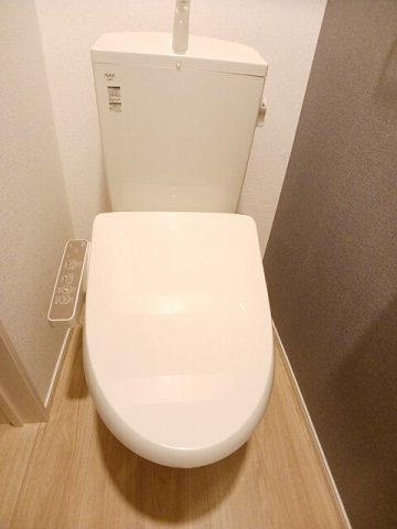 トイレ　ゆったりとした空間のトイレです