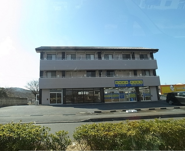 建物外観　南側外観