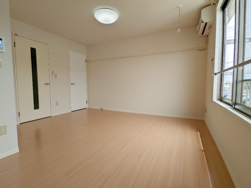 居室・リビング　図面と現状に相違がある場合には現状を優先