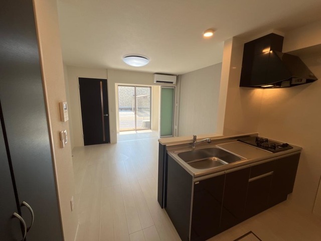 キッチン　リビング（反転）(イメージ)