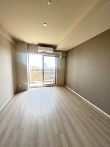 エントランス　建物の内部です