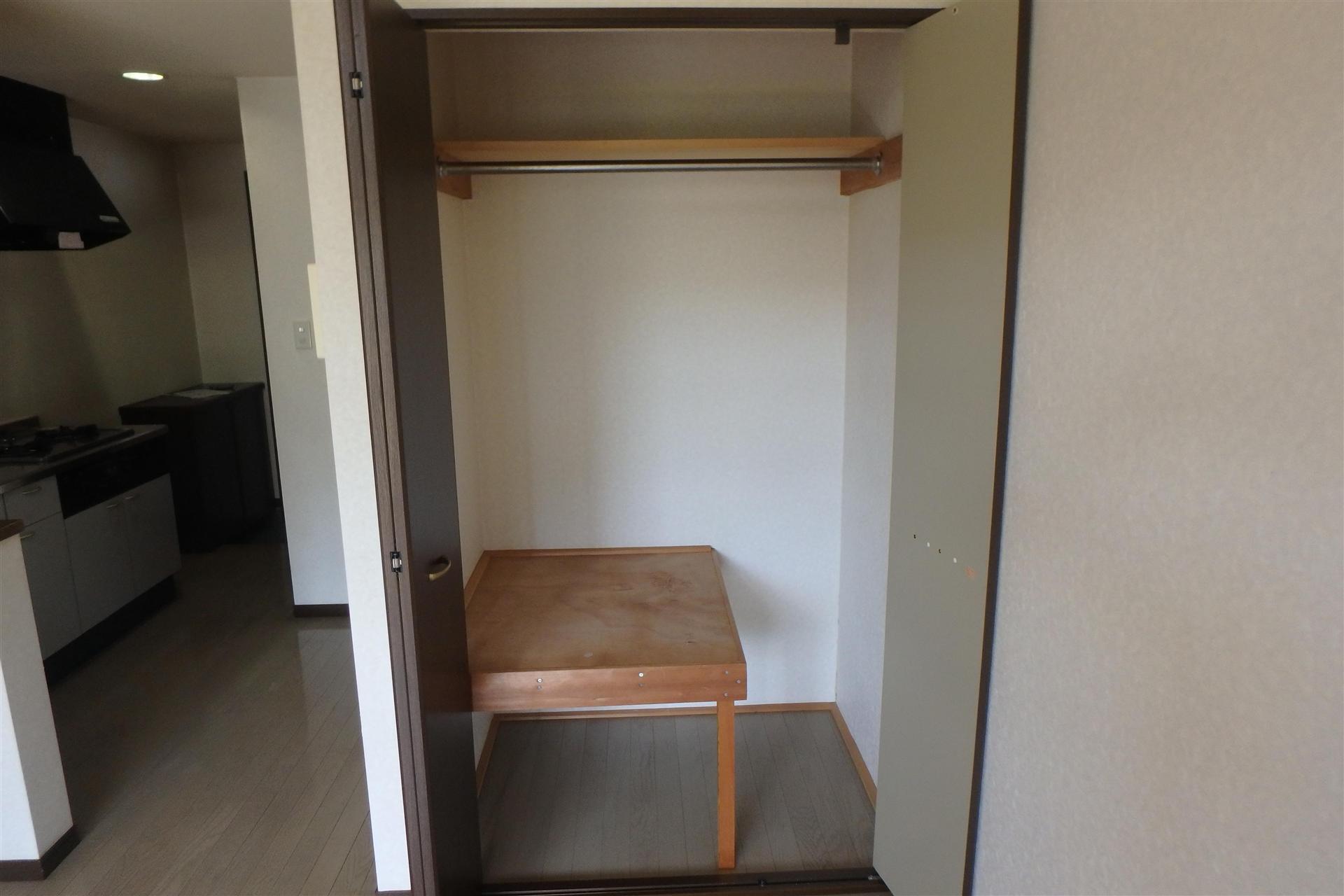 収納　枕棚付きのクローゼット収納☆