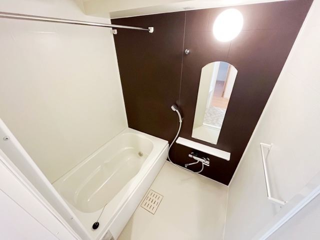 バス・シャワールーム　※他室写真～現況優先※