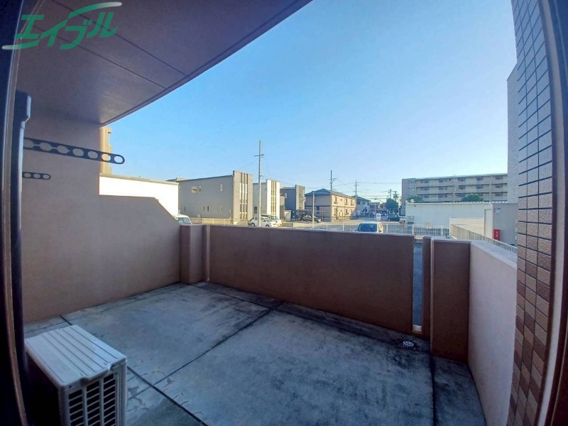 バルコニー　同型反転タイプのお写真です