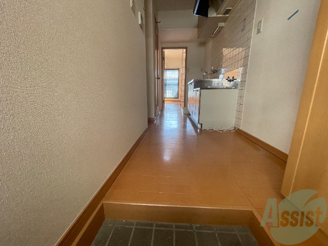 玄関　玄関を撮影しました。落ち着いた印象になっています。