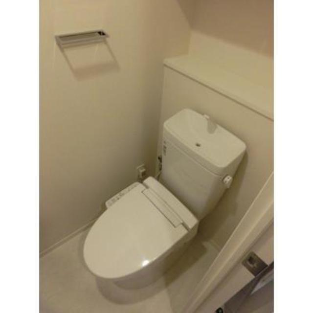 トイレ　※写真は同タイプ住戸です。