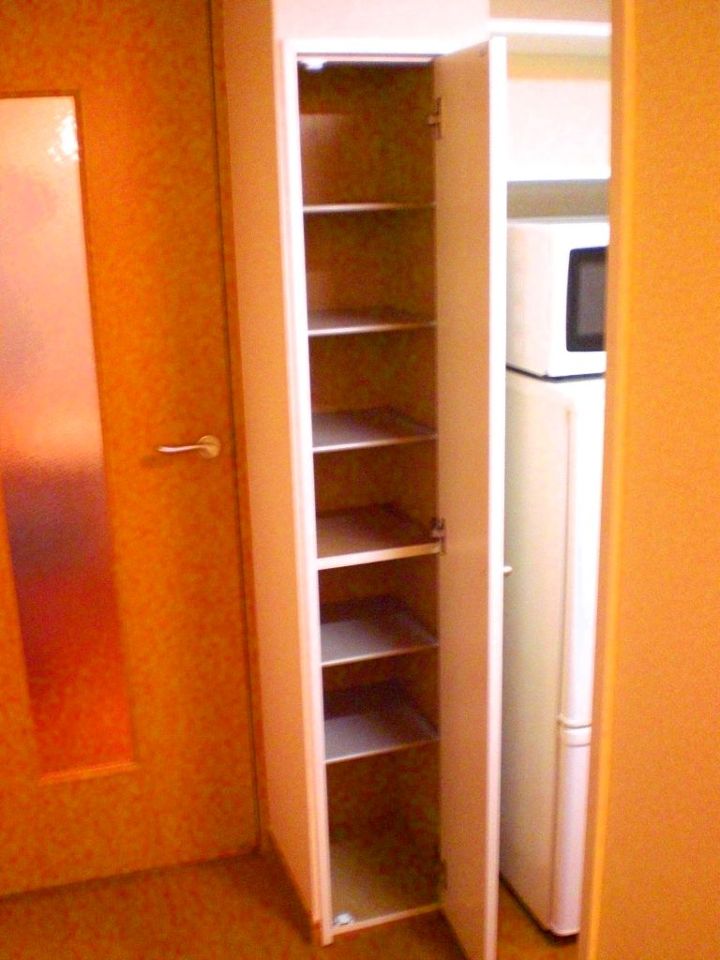 玄関　靴箱は高さを自由に変えられるのでブーツ等も収納出来ます。