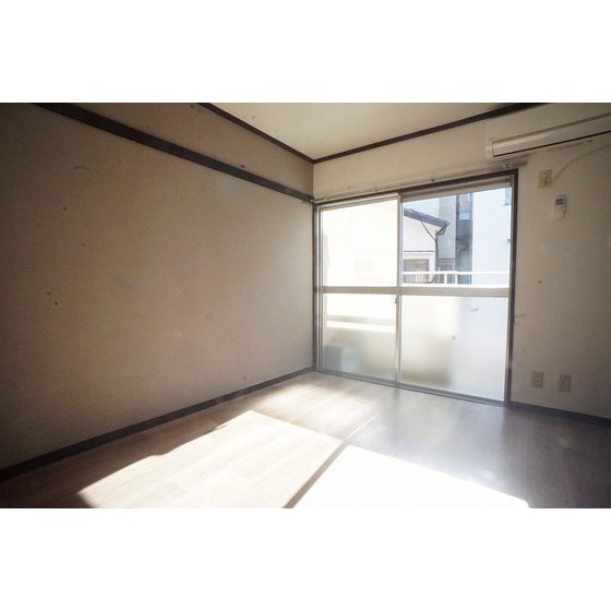 居室・リビング　※過去募集時／２０２２年１２月１７日撮影