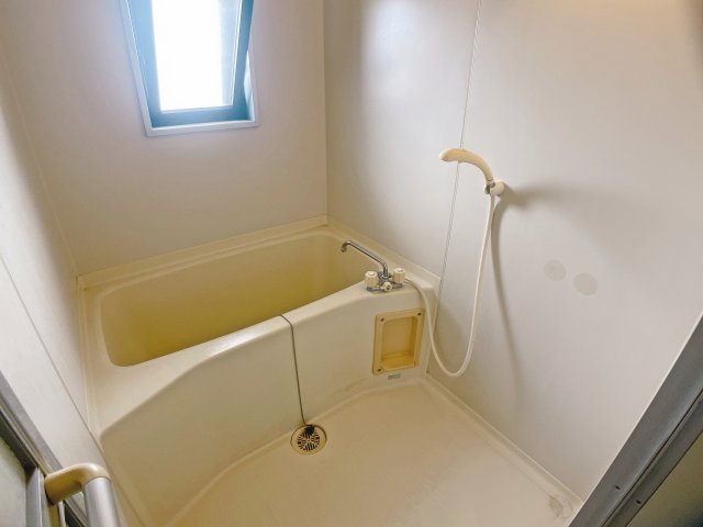 バス・シャワールーム　※このお写真は同物件の同タイプのお写真です。現状優先