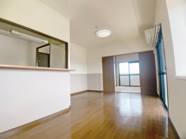 居室・リビング　※このお写真は同物件の同タイプのお写真です。現状優先