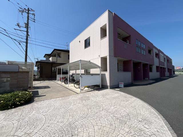 建物外観　外観写真（昼）