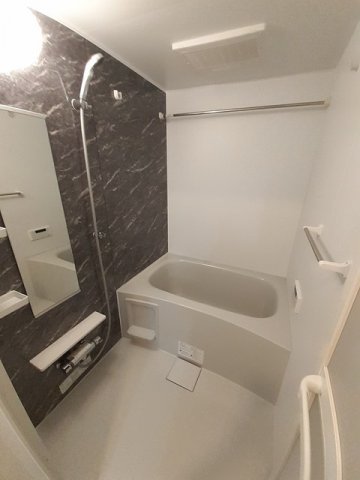 バス・シャワールーム　きれいなお風呂です