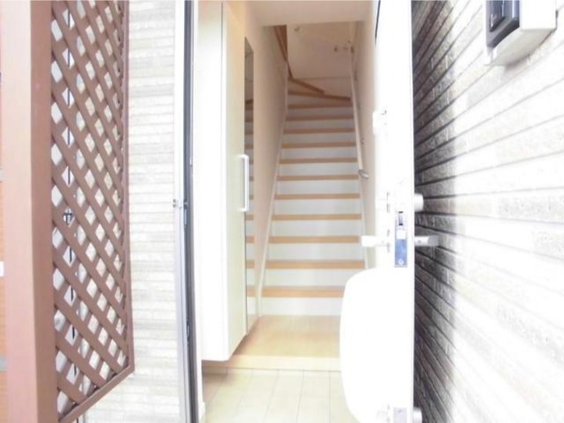 玄関　図面と現状に相違がある場合には現状を優先