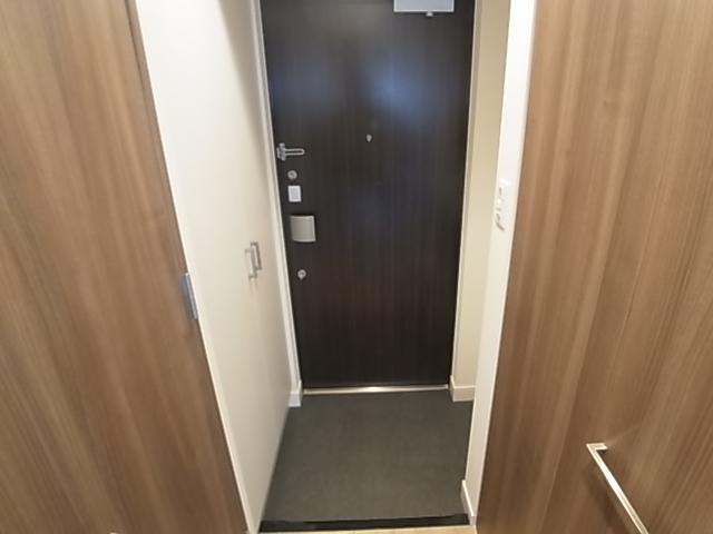 玄関　同社使用