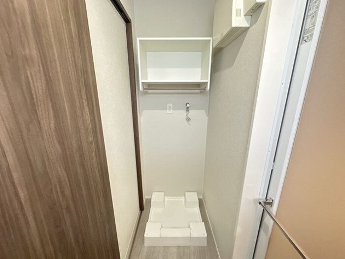 玄関　洗濯機置き場