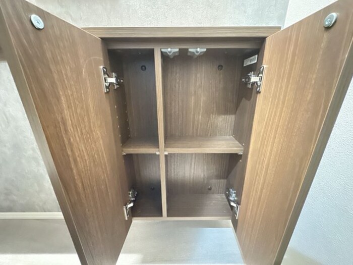 トイレ　トイレ収納