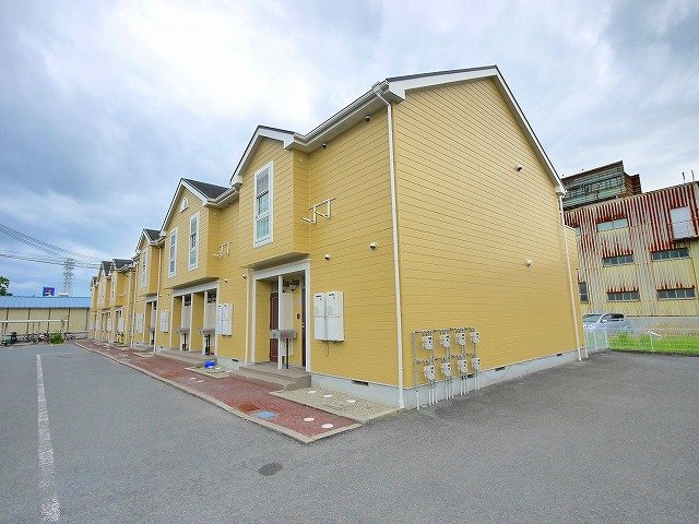 建物外観　落ち着いた雰囲気の外観です