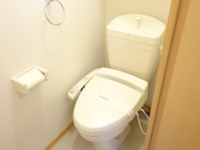 居室・リビング　１Ｆフローリング　２Ｆカーペット