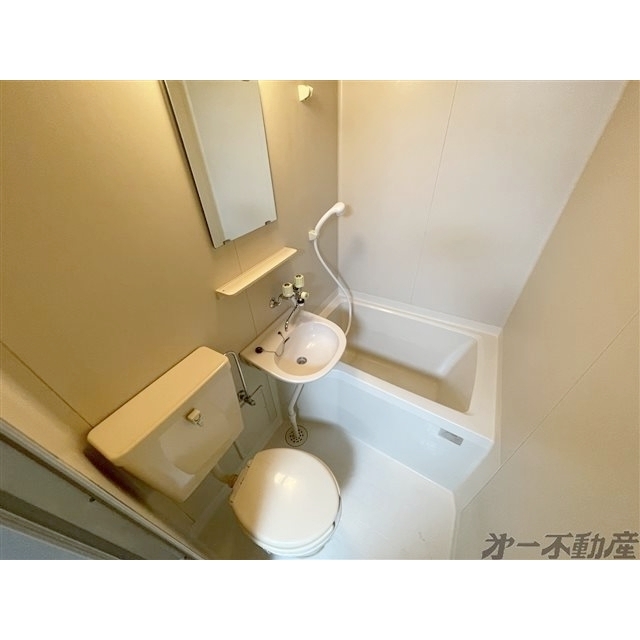 バス・シャワールーム　バスルーム