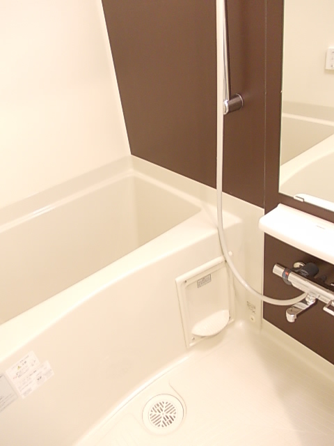 バス・シャワールーム　★お湯を溜めてゆったり疲れを癒せるバスタブ★