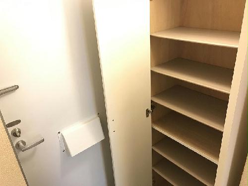 玄関　シューズボックス