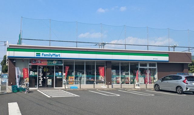 コンビニ　ファミリーマート登戸中央店（コンビニ）まで190m