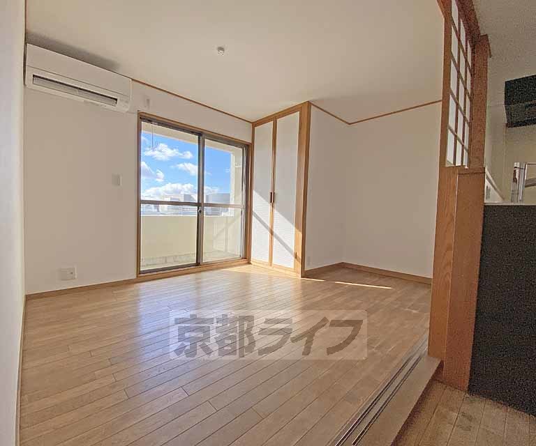 居室・リビング　地下鉄北山駅まで徒歩１分の通勤・通学便利な立地です。最...