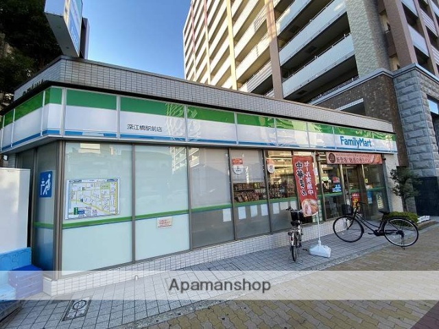 コンビニ　ファミリーマート（コンビニ）まで323m