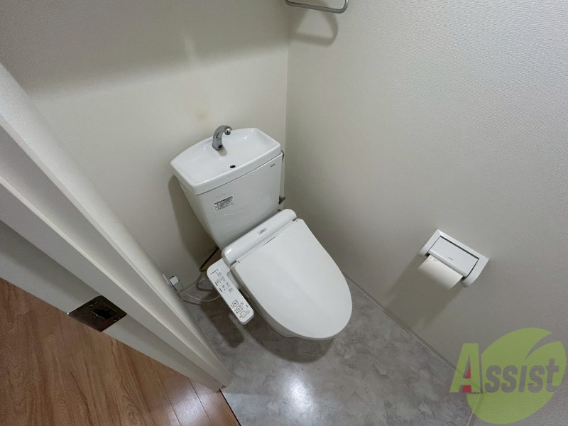 トイレ　こちらはトイレです。清潔感があり、安心して使用できます。