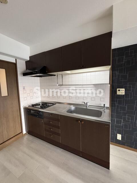 キッチン　コンパクトなキッチンで掃除もラクラク