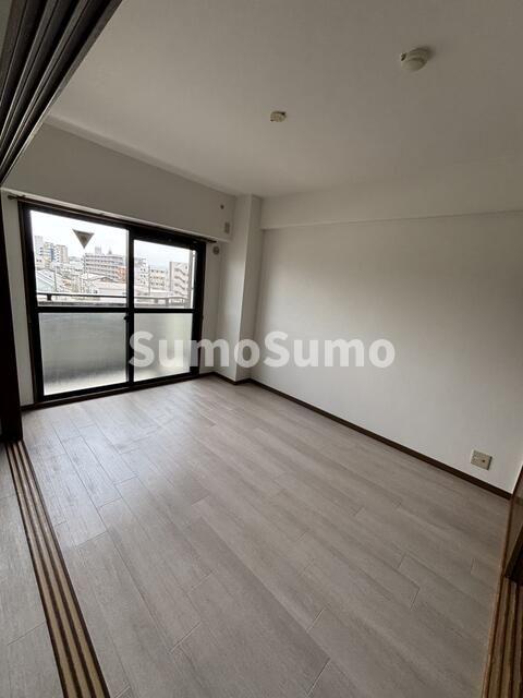 その他部屋・スペース　広くて明るい寝室